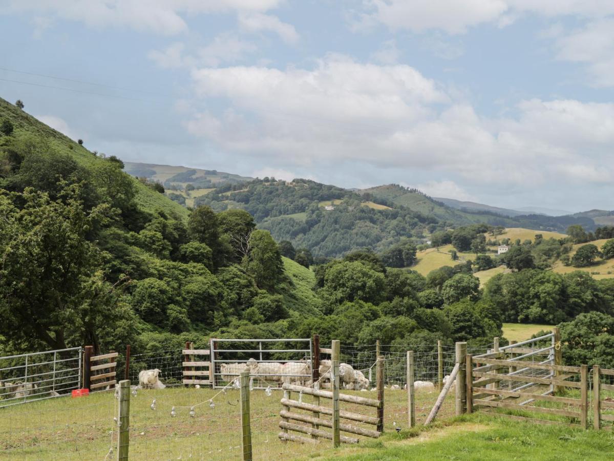 Tan Y Castell Shepherds Hut Llangollen Buitenkant foto